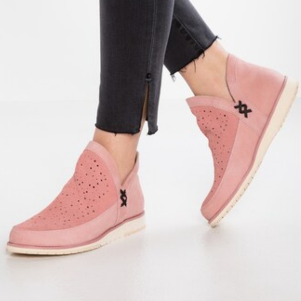 🆕🌿EMU AUSTRALIA BOOTIES🌿 - Picture 3 of 7